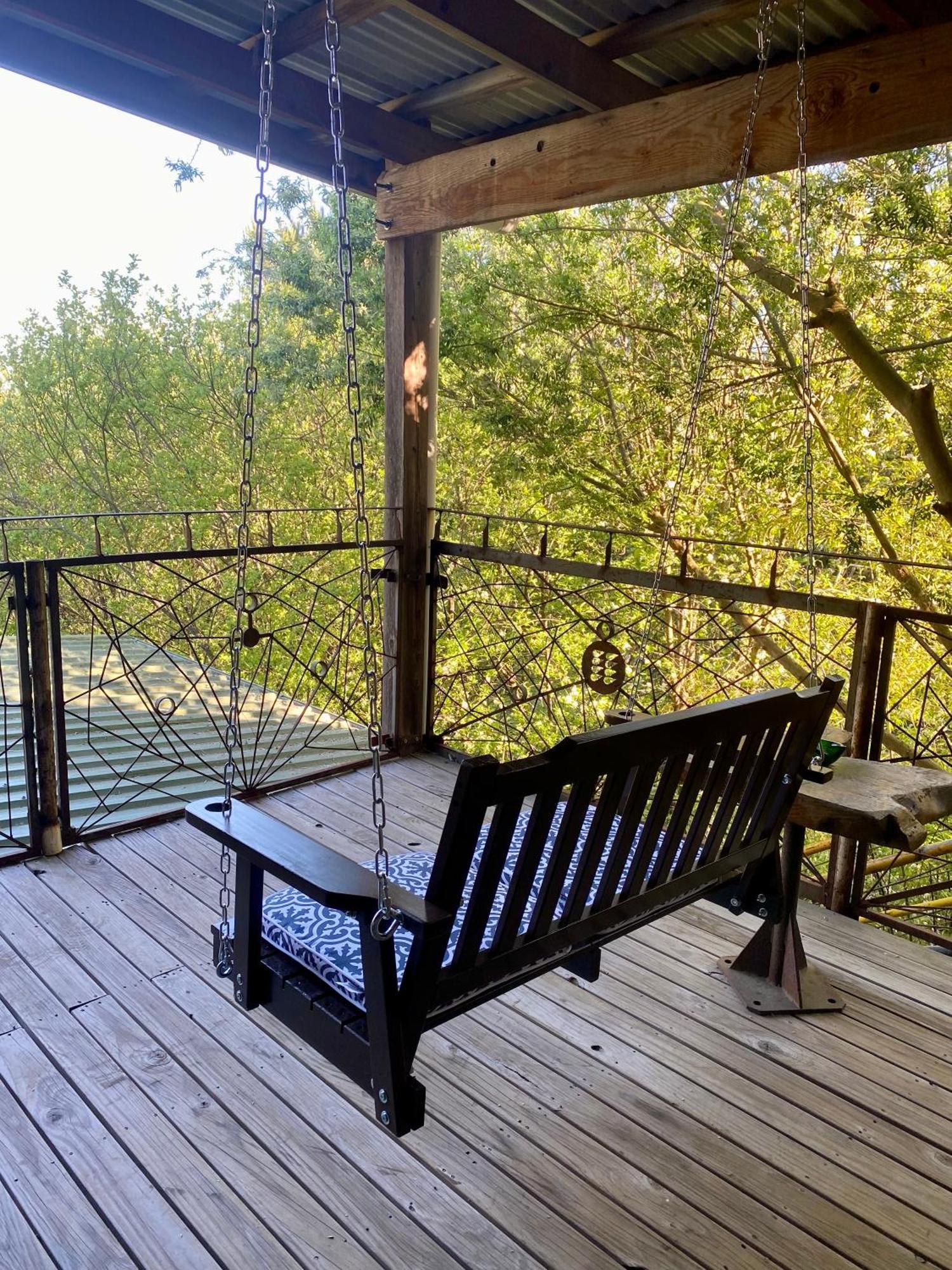 דירות דיילספורד Sutton Spring Art Retreats חדר תמונה