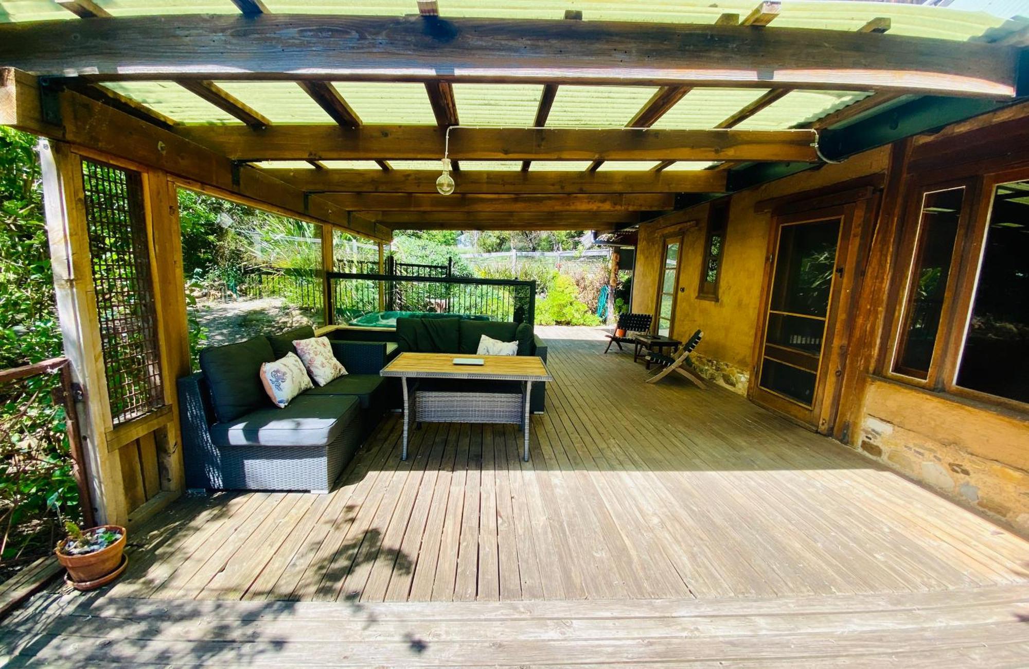 דירות דיילספורד Sutton Spring Art Retreats מראה חיצוני תמונה