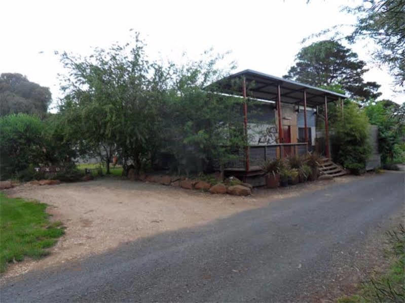 דירות דיילספורד Sutton Spring Art Retreats מראה חיצוני תמונה