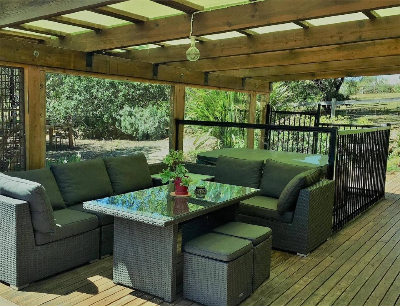 דירות דיילספורד Sutton Spring Art Retreats מראה חיצוני תמונה